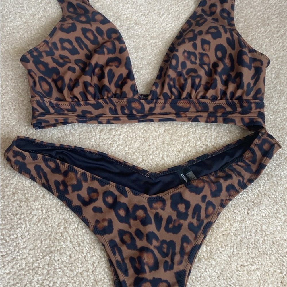 Kendall & Kylie Brown Leopard Bikini set NWOT